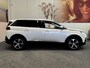 Peugeot 5008 1.2 PURE TECH ALLURE 7 PERSOONS AUTOMAAT NAVIGATIE ACHTERUITRIJ CAMERA TREKHAAK APPLE CARPLAY STOEL VERWARMING LMV 18 INCH !