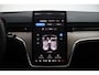 Volvo EX90 Twin Motor Ultra 7p. 111 kWh Luchtvering | Panoramadak | Premium audio by Harman Kardon | Adaptieve Cruise Control | Elektrische voorstoelen, achterbank en stuurwiel | 360 Parkeercamera | Alarmklasse 3 | Warmtepomp | 21 inch Lichtmetalen velgen |