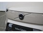 Volvo EX90 Twin Motor Ultra 7p. 111 kWh Luchtvering | Panoramadak | Premium audio by Harman Kardon | Adaptieve Cruise Control | Elektrische voorstoelen, achterbank en stuurwiel | 360 Parkeercamera | Alarmklasse 3 | Warmtepomp | 21 inch Lichtmetalen velgen |