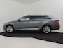Skoda Superb Combi 1.5 TSI ACT Business Edition Plus 150pk DSG/AUTO | Dodehoek detectie | Achteruitrijcamera | Trekhaak | Stoelverwarming | Navigatie | Cruise control Adaptief | 17" LMV |