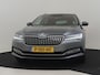 Skoda Superb Combi 1.5 TSI ACT Business Edition Plus 150pk DSG/AUTO | Dodehoek detectie | Achteruitrijcamera | Trekhaak | Stoelverwarming | Navigatie | Cruise control Adaptief | 17" LMV |