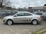 Ford Focus Coupé-Cabriolet 1.6 Titanium! NL AUTO NAP! Leer l Stoelverwarming l Cruise l PDC l NAVI! TOPSTAAT zeer verzorgd!