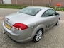 Ford Focus Coupé-Cabriolet 1.6 Titanium! NL AUTO NAP! Leer l Stoelverwarming l Cruise l PDC l NAVI! TOPSTAAT zeer verzorgd!