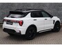 Lynk & Co 01 1.5 More | Cognac lederen bekleding | Adaptieve Cruise Control | Dodehoekdetectie | Panoramadak | Stoelverwarming | Stuurverwarming | Infinity Premium Audio Systeem| Apple Carplay/Android Auto | 360 graden Camera | 15,4 inch middendisplay | Elektrisch/Schuifkanteldak | 20 inch lichtmetalen velgen | Lederen bekleding | Elektrisch bedienbare achterklep