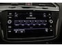 Volkswagen Tiguan Highline Business R 1.5 TSI 150pk DSG Automaat Trekhaak, Adaptive cruise control, Navigatie, Head up display, Achteruitrijcamera, LED koplampen, Stoelverwarming