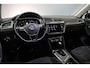 Volkswagen Tiguan Highline Business R 1.5 TSI 150pk DSG Automaat Trekhaak, Adaptive cruise control, Navigatie, Head up display, Achteruitrijcamera, LED koplampen, Stoelverwarming