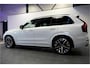 Volvo XC90 2.0 T8 AWD 335kW/456pk Aut8 Recharge Ultra Dark 7P LUCHTVERING + BOWERS&WILKINS + PANORAMADAK + PILOT ASSIST + STOELMASSAGE + HEAD-UP + STOEL-&STUURVERWARMING + LEDEREN DASHBOARD + 360 CAMERA + ACHTERBANKVERWARMING + 21" LM-VELGEN!