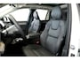 Volvo XC90 2.0 T8 AWD 335kW/456pk Aut8 Recharge Ultra Dark 7P LUCHTVERING + BOWERS&WILKINS + PANORAMADAK + PILOT ASSIST + STOELMASSAGE + HEAD-UP + STOEL-&STUURVERWARMING + LEDEREN DASHBOARD + 360 CAMERA + ACHTERBANKVERWARMING + 21" LM-VELGEN!
