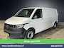 Volkswagen Transporter 2.0 TDI 150pk **Marge, GEEN BTW** L2H1 Euro6 Airco | 2500kg Trekhaak | Cruisecontrol | Stoelverwarming Parkeersensoren, Bijrijdersbank