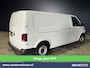 Volkswagen Transporter 2.0 TDI 150pk **Marge, GEEN BTW** L2H1 Euro6 Airco | 2500kg Trekhaak | Cruisecontrol | Stoelverwarming Parkeersensoren, Bijrijdersbank