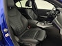 BMW 3-Serie 318i High Executive M-Sport | Pano | Virtual | Sfeer | Camera | HuD | Carplay | Stoelverw.