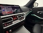 BMW 3-Serie 318i High Executive M-Sport | Pano | Virtual | Sfeer | Camera | HuD | Carplay | Stoelverw.