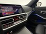 BMW 3-Serie 318i High Executive M-Sport | Pano | Virtual | Sfeer | Camera | HuD | Carplay | Stoelverw.