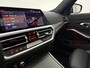 BMW 3-Serie 318i High Executive M-Sport | Pano | Virtual | Sfeer | Camera | HuD | Carplay | Stoelverw.