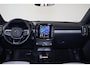 Volvo EC40 Extended Range Plus 82 kWh - Panoramadak - IntelliSafe Assist & Surround - Harman/Kardon audio - Parkeercamera achter - Verwarmde voorstoelen & stuur - Parkeersensoren voor & achter - Draadloze tel. lader - Warmtepomp - Extra getint glas - 20' LMV