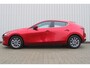 Mazda 3 2.0 e-SkyActiv-X M Hybrid 180 | Incl. 12 maanden garantie | Adaptieve cruise control | Airco | Apple carplay/Android auto | Navigatie | DAB radio | Head-up display | Parkeersensoren |