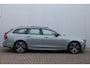 Volvo V90 2.0 T8 Plug-in hybrid AWD Ultra Dark Bowers & Wilkins premium audio | Panoramadak | 360" Camera | Semi elektrische trekhaak | Stoelventilatie | Stuurwiel verwarming | Stoelverwarming voorzijde | Achterbank verwarming