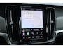 Volvo V90 2.0 T8 Plug-in hybrid AWD Ultra Dark Bowers & Wilkins premium audio | Panoramadak | 360" Camera | Semi elektrische trekhaak | Stoelventilatie | Stuurwiel verwarming | Stoelverwarming voorzijde | Achterbank verwarming