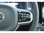 Volvo V90 2.0 T8 Plug-in hybrid AWD Ultra Dark Bowers & Wilkins premium audio | Panoramadak | 360" Camera | Semi elektrische trekhaak | Stoelventilatie | Stuurwiel verwarming | Stoelverwarming voorzijde | Achterbank verwarming