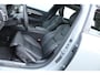 Volvo V90 2.0 T8 Plug-in hybrid AWD Ultra Dark Bowers & Wilkins premium audio | Panoramadak | 360" Camera | Semi elektrische trekhaak | Stoelventilatie | Stuurwiel verwarming | Stoelverwarming voorzijde | Achterbank verwarming