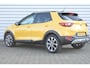 Kia Stonic 1.0 T-GDi DynamicLine | Trekhaak | Camera | Parkeersensoren | Clima | Privacy Glass | Cruise Control