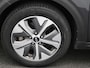 Kia Niro EV e-Niro ExecutiveLine 64 kWh | SOH 77,9 % | APPLE CARPLAY | ANDROID AUTO | LEDEREN BEKLEDING | STOELVERWARMING | STOELKOELING | ACHTERUITRIJCAMERA | PARKEERSENSOREN | STUURWIELVERWARMING | JBL SOUNDSYSTEM | CRUISE CONTROL |