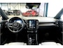 Volvo XC40 1.5 T4 155kW/211pk DCT7 Plug-in hybrid Ultimate Bright PANORAMADAK + HARMAN/KARDON + TAILORED WOOL INTERIEUR + ADAPT.CRUISE + MATRIX LED + LANE ASSIST + STOEL-&STUURVERWARMING + CAMERA + BLIS + EL.STOELEN + PARKSENSOREN V&A + 19" LM-VELGEN!!