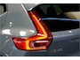 Volvo XC40 1.5 T4 155kW/211pk DCT7 Plug-in hybrid Ultimate Bright PANORAMADAK + HARMAN/KARDON + TAILORED WOOL INTERIEUR + ADAPT.CRUISE + MATRIX LED + LANE ASSIST + STOEL-&STUURVERWARMING + CAMERA + BLIS + EL.STOELEN + PARKSENSOREN V&A + 19" LM-VELGEN!!