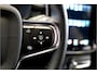 Volvo XC40 1.5 T4 155kW/211pk DCT7 Plug-in hybrid Ultimate Bright PANORAMADAK + HARMAN/KARDON + TAILORED WOOL INTERIEUR + ADAPT.CRUISE + MATRIX LED + LANE ASSIST + STOEL-&STUURVERWARMING + CAMERA + BLIS + EL.STOELEN + PARKSENSOREN V&A + 19" LM-VELGEN!!