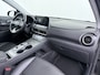Hyundai Kona Electric EV 64kWh 204pk SOH 100% Premium Leer Warmtepomp Head-Up Display Apple Carplay Android Navi Camera Elektr.Stoelen+Leer+Verwarmd+Gekoeld Adaptive Cruise/Stop&Go Zelfsturend Multimedia Forward-Collision-Avoidance-Assist (FCA)Led Keyless DAB+ Keyless Pdc Subwoofer Bluetooth Dodehoek detector Privacy Glas Rijstrooksensor 1e Eigenaar Origineel Nederlandse Auto