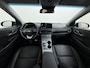 Hyundai Kona Electric EV 64kWh 204pk SOH 100% Premium Leer Warmtepomp Head-Up Display Apple Carplay Android Navi Camera Elektr.Stoelen+Leer+Verwarmd+Gekoeld Adaptive Cruise/Stop&Go Zelfsturend Multimedia Forward-Collision-Avoidance-Assist (FCA)Led Keyless DAB+ Keyless Pdc Subwoofer Bluetooth Dodehoek detector Privacy Glas Rijstrooksensor 1e Eigenaar Origineel Nederlandse Auto