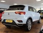 Volkswagen T-Roc 2.0 TSI 4Motion Sport | Navigatie | Stoelverwarming | Parelmoer Lak | Adaptieve Cruise Control | Apple Carplay | Android Auto | 18'' Lichtmetalen Velgen | LED Koplampen | Climate Control | Elektrische Kofferklep |