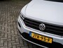 Volkswagen T-Roc 2.0 TSI 4Motion Sport | Navigatie | Stoelverwarming | Parelmoer Lak | Adaptieve Cruise Control | Apple Carplay | Android Auto | 18'' Lichtmetalen Velgen | LED Koplampen | Climate Control | Elektrische Kofferklep |