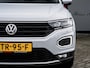 Volkswagen T-Roc 2.0 TSI 4Motion Sport | Navigatie | Stoelverwarming | Parelmoer Lak | Adaptieve Cruise Control | Apple Carplay | Android Auto | 18'' Lichtmetalen Velgen | LED Koplampen | Climate Control | Elektrische Kofferklep |