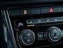 Volkswagen T-Roc 2.0 TSI 4Motion Sport | Navigatie | Stoelverwarming | Parelmoer Lak | Adaptieve Cruise Control | Apple Carplay | Android Auto | 18'' Lichtmetalen Velgen | LED Koplampen | Climate Control | Elektrische Kofferklep |