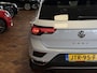 Volkswagen T-Roc 2.0 TSI 4Motion Sport | Navigatie | Stoelverwarming | Parelmoer Lak | Adaptieve Cruise Control | Apple Carplay | Android Auto | 18'' Lichtmetalen Velgen | LED Koplampen | Climate Control | Elektrische Kofferklep |