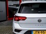 Volkswagen T-Roc 2.0 TSI 4Motion Sport | Navigatie | Stoelverwarming | Parelmoer Lak | Adaptieve Cruise Control | Apple Carplay | Android Auto | 18'' Lichtmetalen Velgen | LED Koplampen | Climate Control | Elektrische Kofferklep |