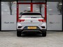Volkswagen T-Roc 2.0 TSI 4Motion Sport | Navigatie | Stoelverwarming | Parelmoer Lak | Adaptieve Cruise Control | Apple Carplay | Android Auto | 18'' Lichtmetalen Velgen | LED Koplampen | Climate Control | Elektrische Kofferklep |