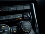 Volkswagen T-Roc 2.0 TSI 4Motion Sport | Navigatie | Stoelverwarming | Parelmoer Lak | Adaptieve Cruise Control | Apple Carplay | Android Auto | 18'' Lichtmetalen Velgen | LED Koplampen | Climate Control | Elektrische Kofferklep |