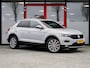 Volkswagen T-Roc 2.0 TSI 4Motion Sport | Navigatie | Stoelverwarming | Parelmoer Lak | Adaptieve Cruise Control | Apple Carplay | Android Auto | 18'' Lichtmetalen Velgen | LED Koplampen | Climate Control | Elektrische Kofferklep |