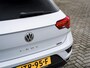 Volkswagen T-Roc 2.0 TSI 4Motion Sport | Navigatie | Stoelverwarming | Parelmoer Lak | Adaptieve Cruise Control | Apple Carplay | Android Auto | 18'' Lichtmetalen Velgen | LED Koplampen | Climate Control | Elektrische Kofferklep |