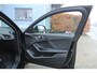 BMW 1-Serie 118i High Executive | Incl. 12 maanden Garantie | 1e Eigenaar | Panorama dak | Stoelverwarming | Trekhaak | Parkeersensoren V+A | Climate controle | Navigatie | Cruise controle | Lederen bekleding | Keyless start | Apple CarPlay/Android Auto | Winterset met LMV |