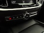 Volvo V60 2.0 T5 Momentum Automaat | Apple CarPlay/Android Auto | H-Leder | 18" Velgen | Navi | Clima | PDC | Cruise | LED |