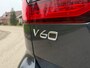 Volvo V60 2.0 T5 Momentum Automaat | Apple CarPlay/Android Auto | H-Leder | 18" Velgen | Navi | Clima | PDC | Cruise | LED |