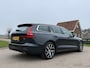 Volvo V60 2.0 T5 Momentum Automaat | Apple CarPlay/Android Auto | H-Leder | 18" Velgen | Navi | Clima | PDC | Cruise | LED |