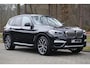 BMW X3 xDrive20i X-Line | 20" | HUD | Trekhaak | Keyless | LED | Hifi | Alarm kl.3 | Sportstoelen | Stoelverwarming | Live Cockpit Pro | Etc.