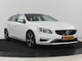 Volvo V60 2.0 T4 Sport | Adaptive cruise | Stoelverwarming | Camera | Trekhaak | Leder/Alcantara | Bi-Xenon | Sportstoelen | Climate control | R Design