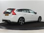 Volvo V60 2.0 T4 Sport | Adaptive cruise | Stoelverwarming | Camera | Trekhaak | Leder/Alcantara | Bi-Xenon | Sportstoelen | Climate control | R Design