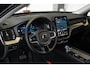 Volvo XC60 T6 Plug-in hybrid AWD Ultra Dark | Panoramadak | Verwarmbare voorstoelen+stuurwiel+achterbank | Premium audio by Harman Kardon | 360° Parkeercamera | Head-up display | Parkeersensoren voor + achter | Google infotainment