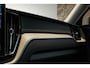 Volvo XC60 T6 Plug-in hybrid AWD Ultra Dark | Panoramadak | Verwarmbare voorstoelen+stuurwiel+achterbank | Premium audio by Harman Kardon | 360° Parkeercamera | Head-up display | Parkeersensoren voor + achter | Google infotainment